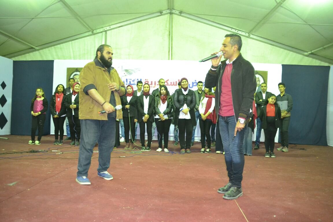 “عكس اتجاه” تحيى الفلكلور والتراث  فى عرضها بمعرض الأسكندرية الدولى للكتاب