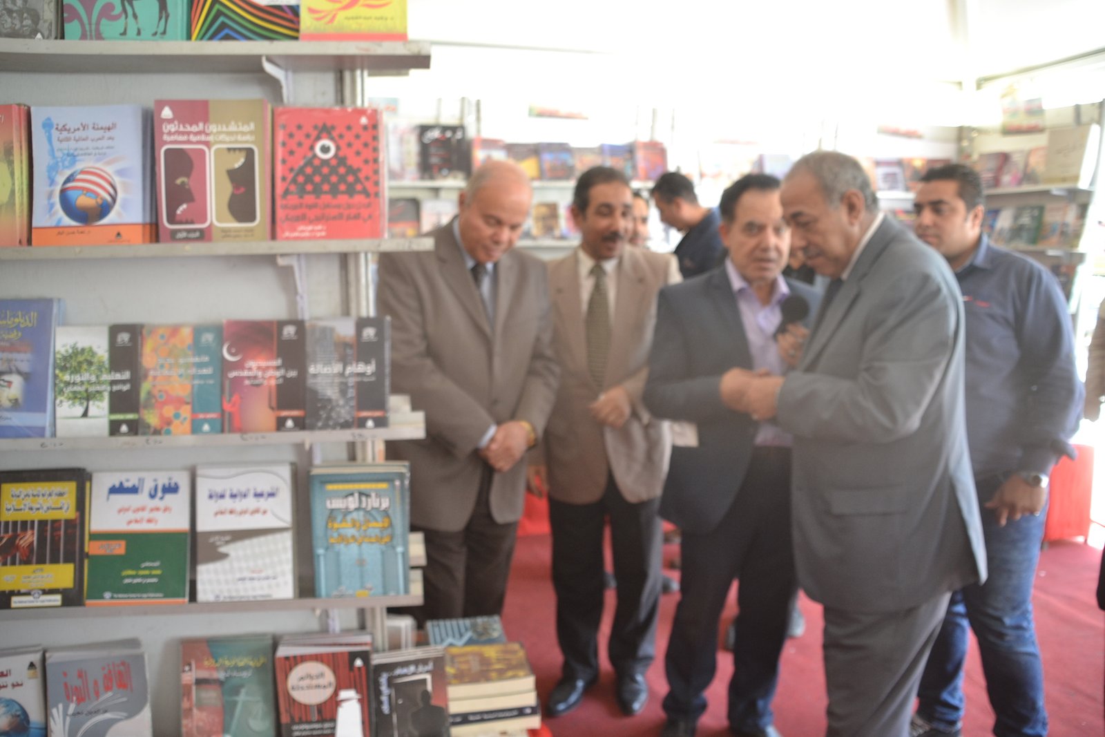افتتاح معرض الكتاب بأكاديمية الشروق