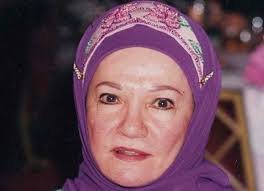 أسرة الفنانة شادية تطالب بمحاسبة دكتور علاج طبيعى سرب صورتها وتسأل الجمهور عدم تداولها