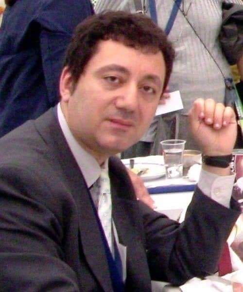 وزير الثقافة تنعى الدكتور حازم عزمى