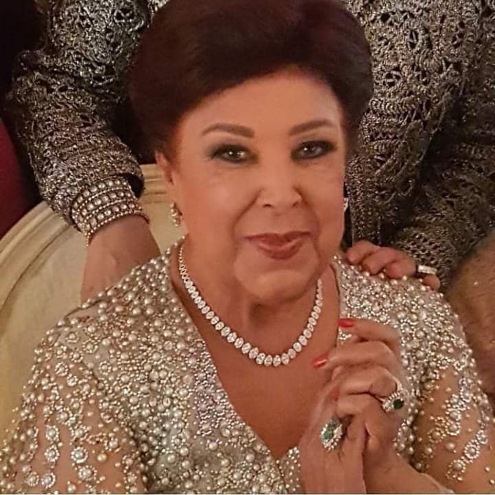 بالصور.. ابنة الفنانة رجاء الجداوي تبتهل وتنشر صورا عائلية.. وذكريات للحفيدة يكللها الرجاء